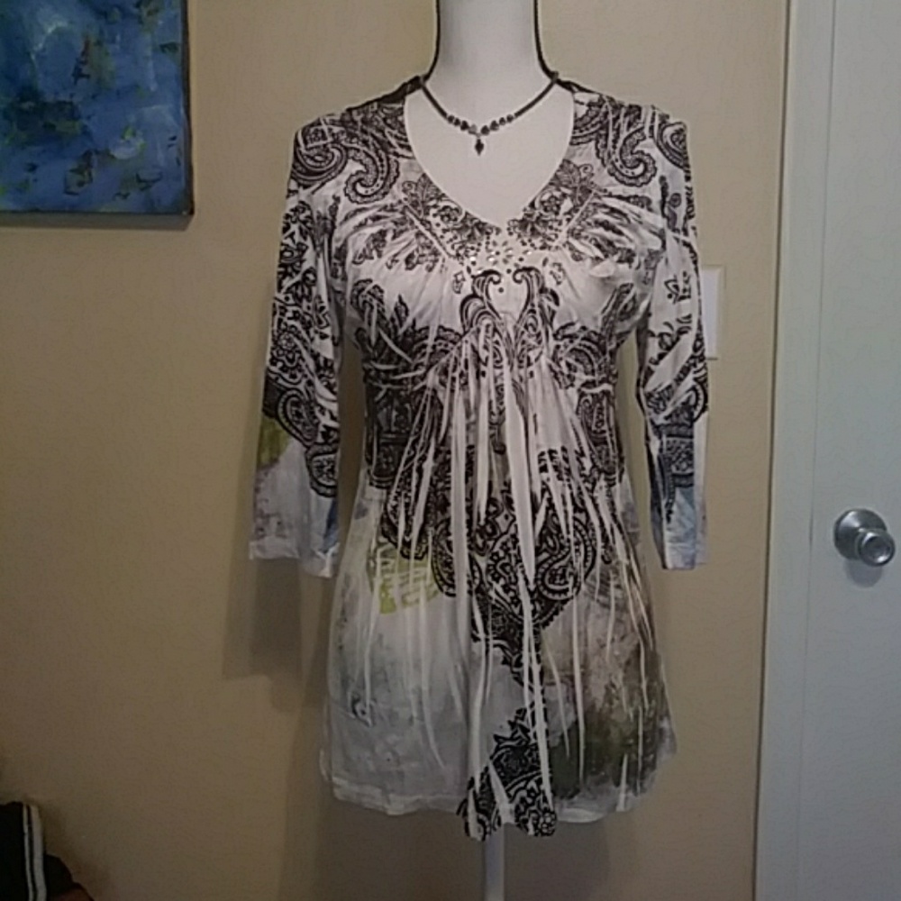 One World 3/4 sleeve White and Black Top